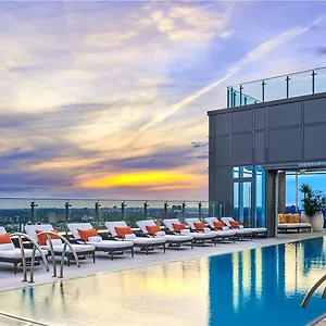 hotel-x-toronto-by-library-hot.niagara-fallshotels.com/